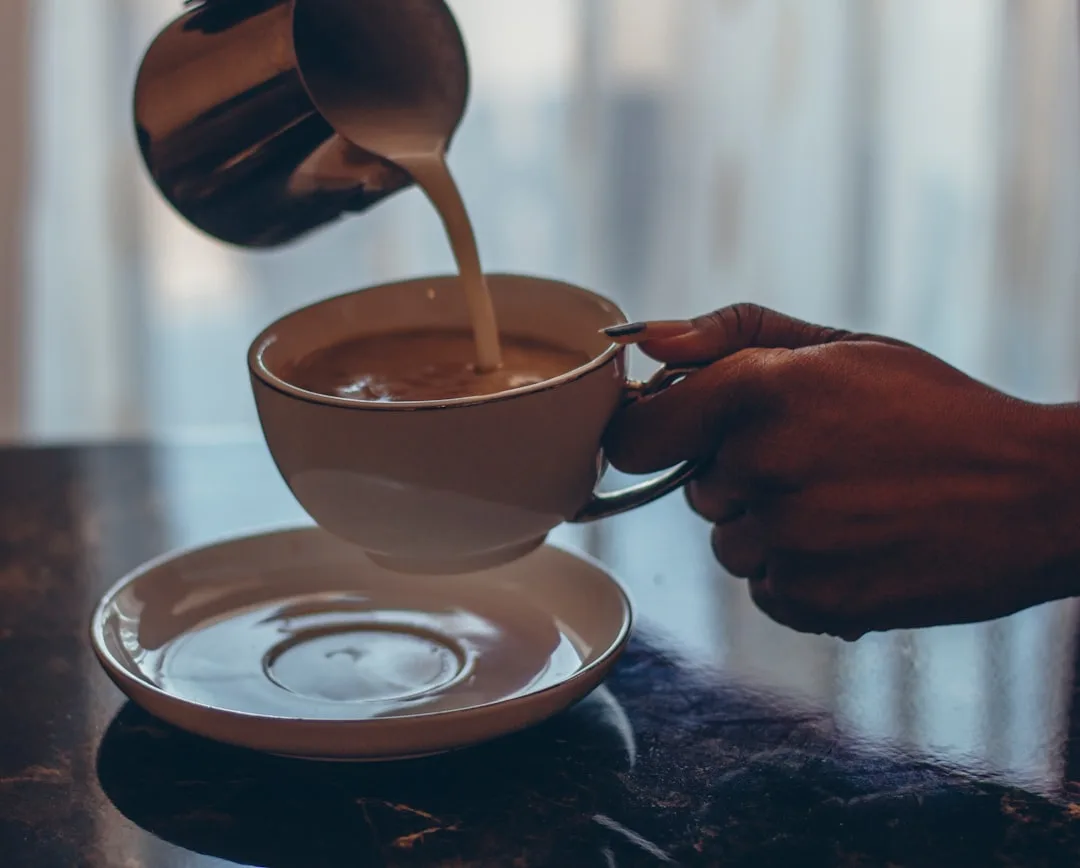 barista making coffee